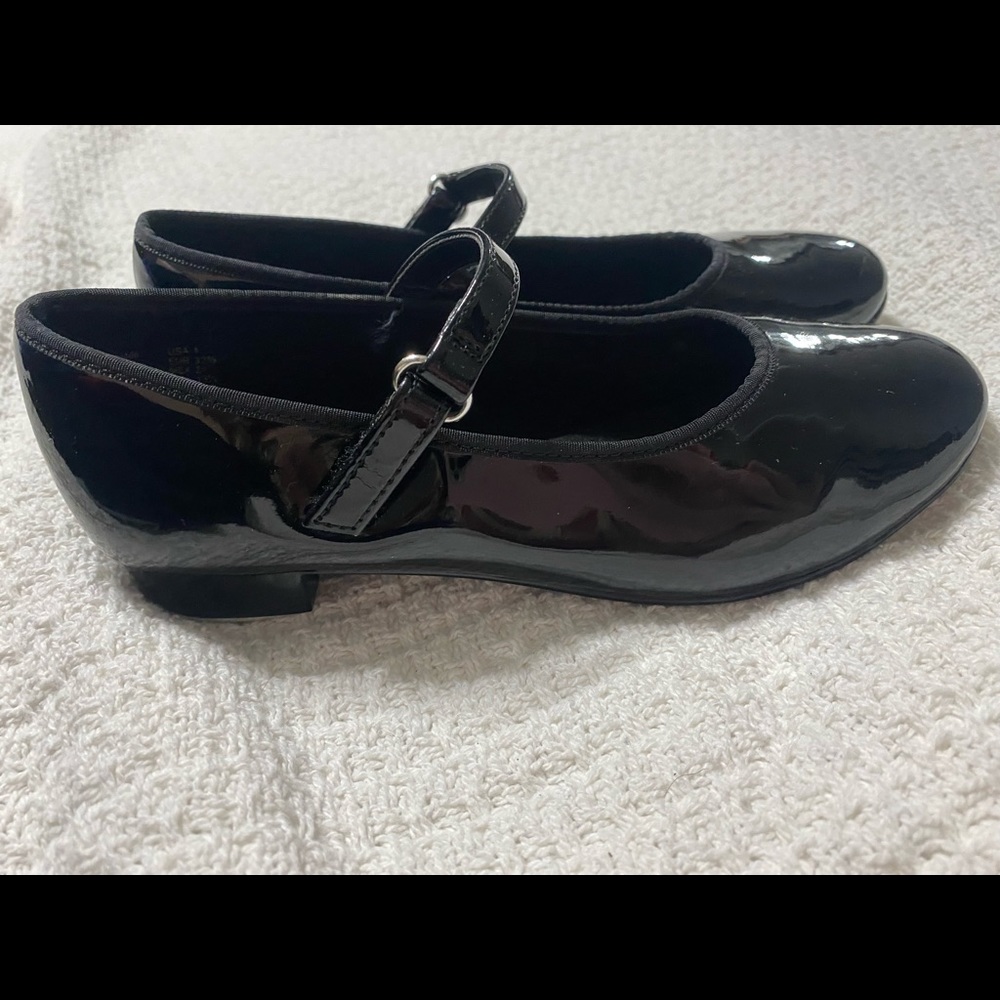 Girls tap shoes size 1